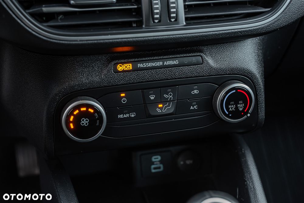 Ford Focus 1.5 EcoBlue Trend Edition Business - 22