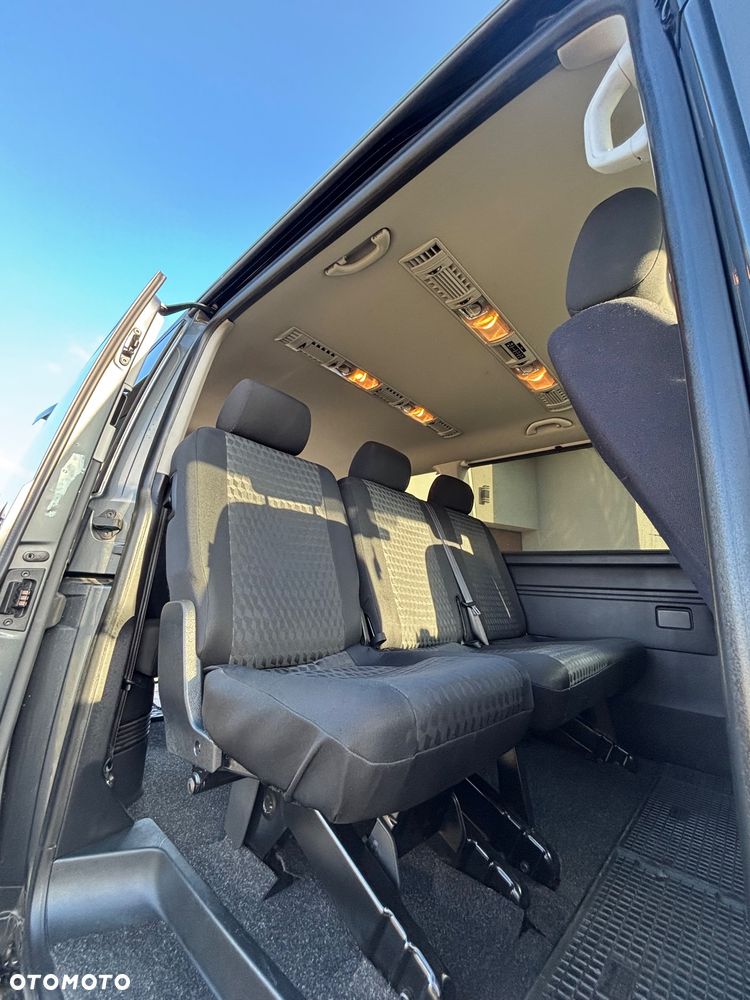 Volkswagen Caravelle - 14