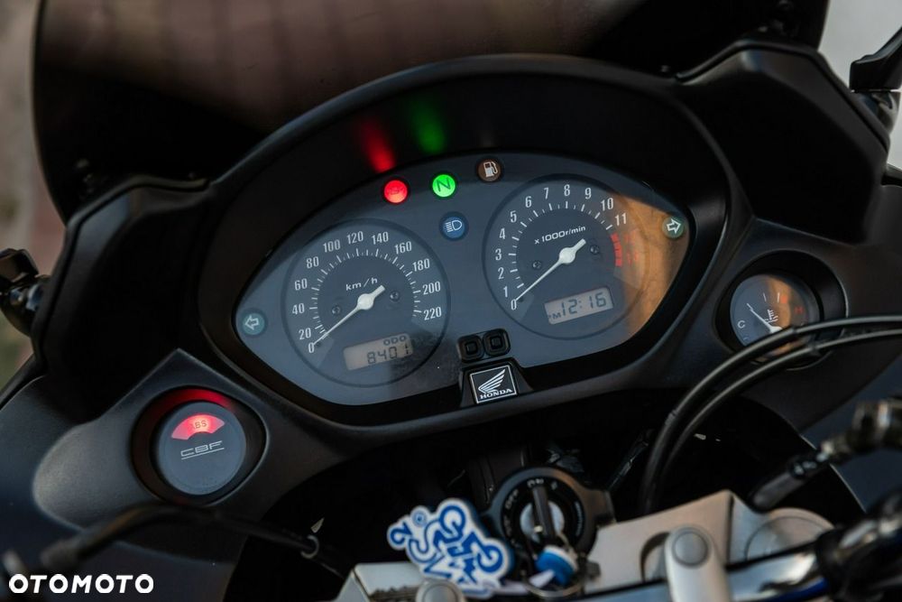 Honda CBF - 11