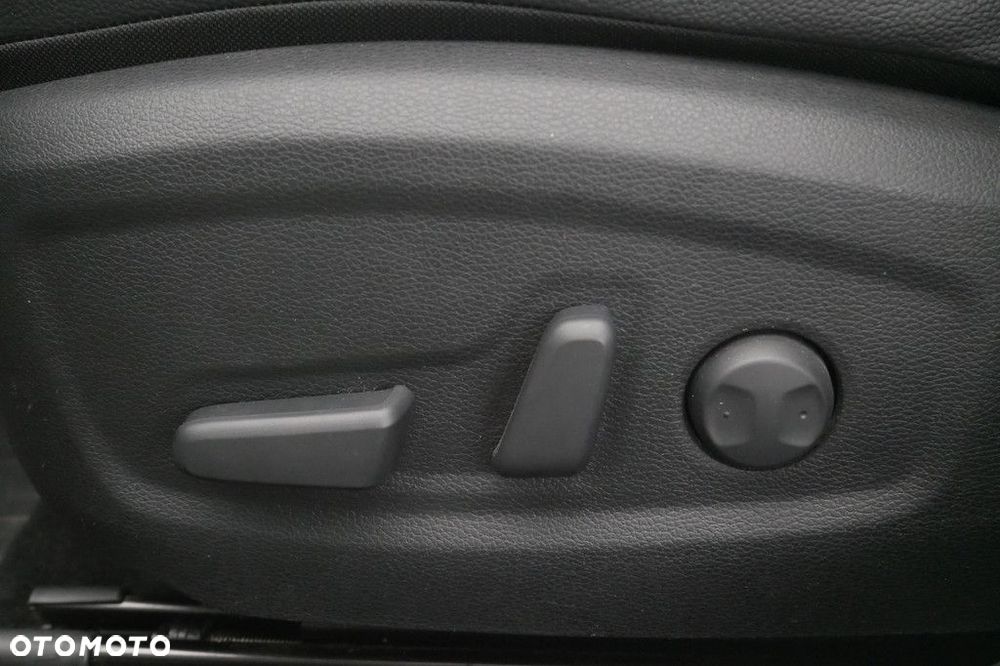 Kia ProCeed - 32