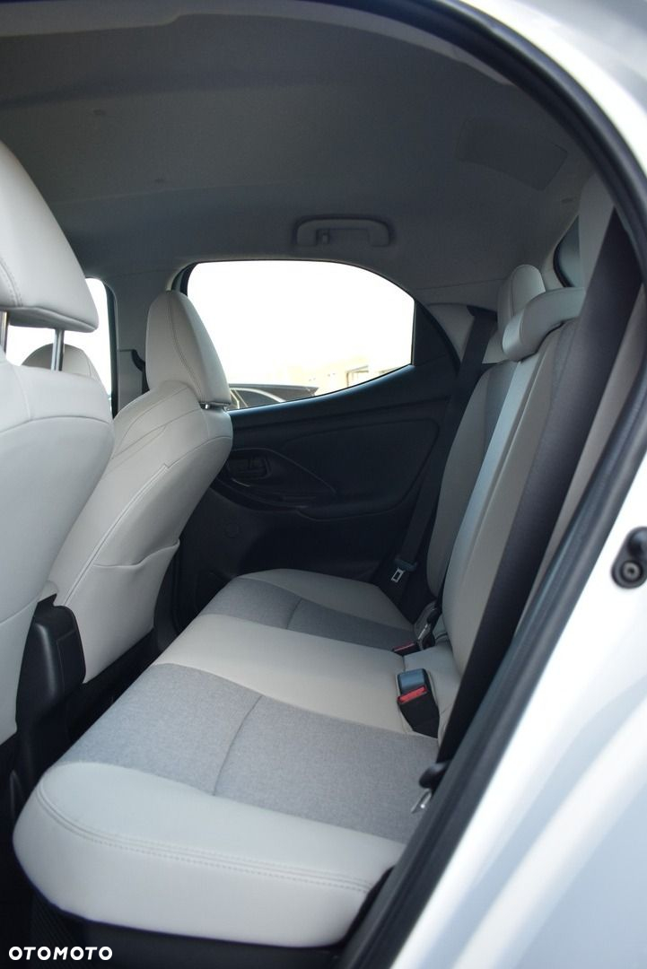 Toyota Yaris - 15