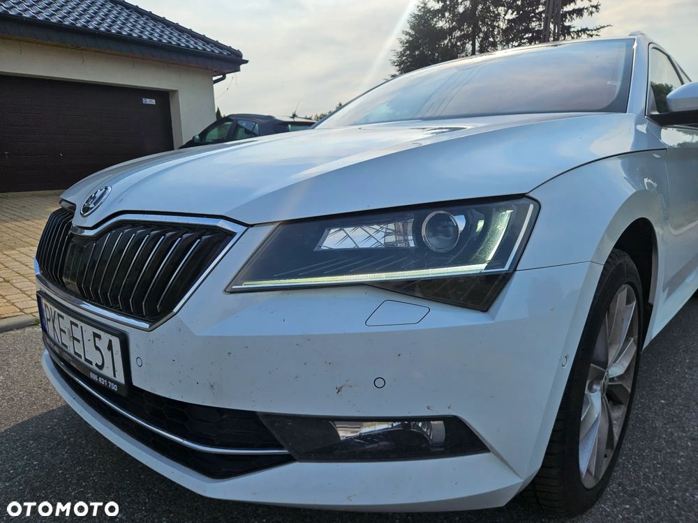 Skoda Superb 2.0 TDI DSG Sportline - 1