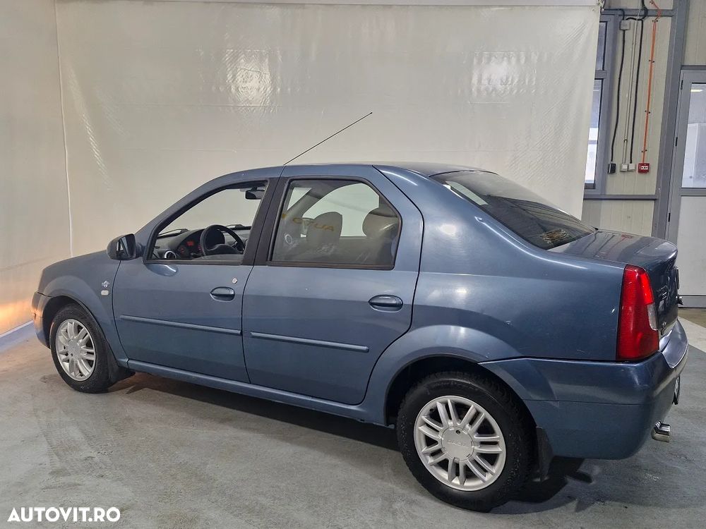 Dacia Logan 1.6 16V Prestige - 12