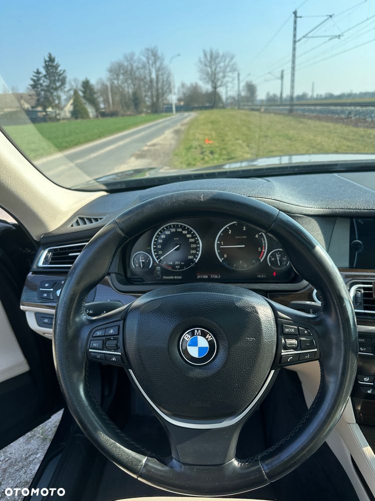 BMW Seria 7 730Ld - 17