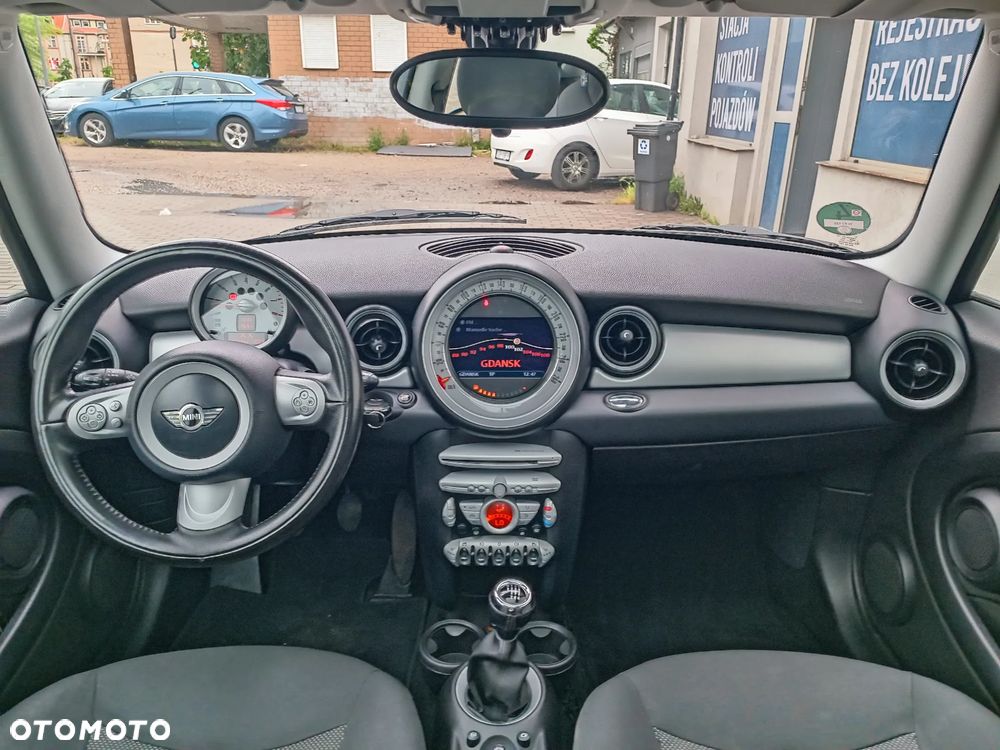 MINI Cooper Standard - 14
