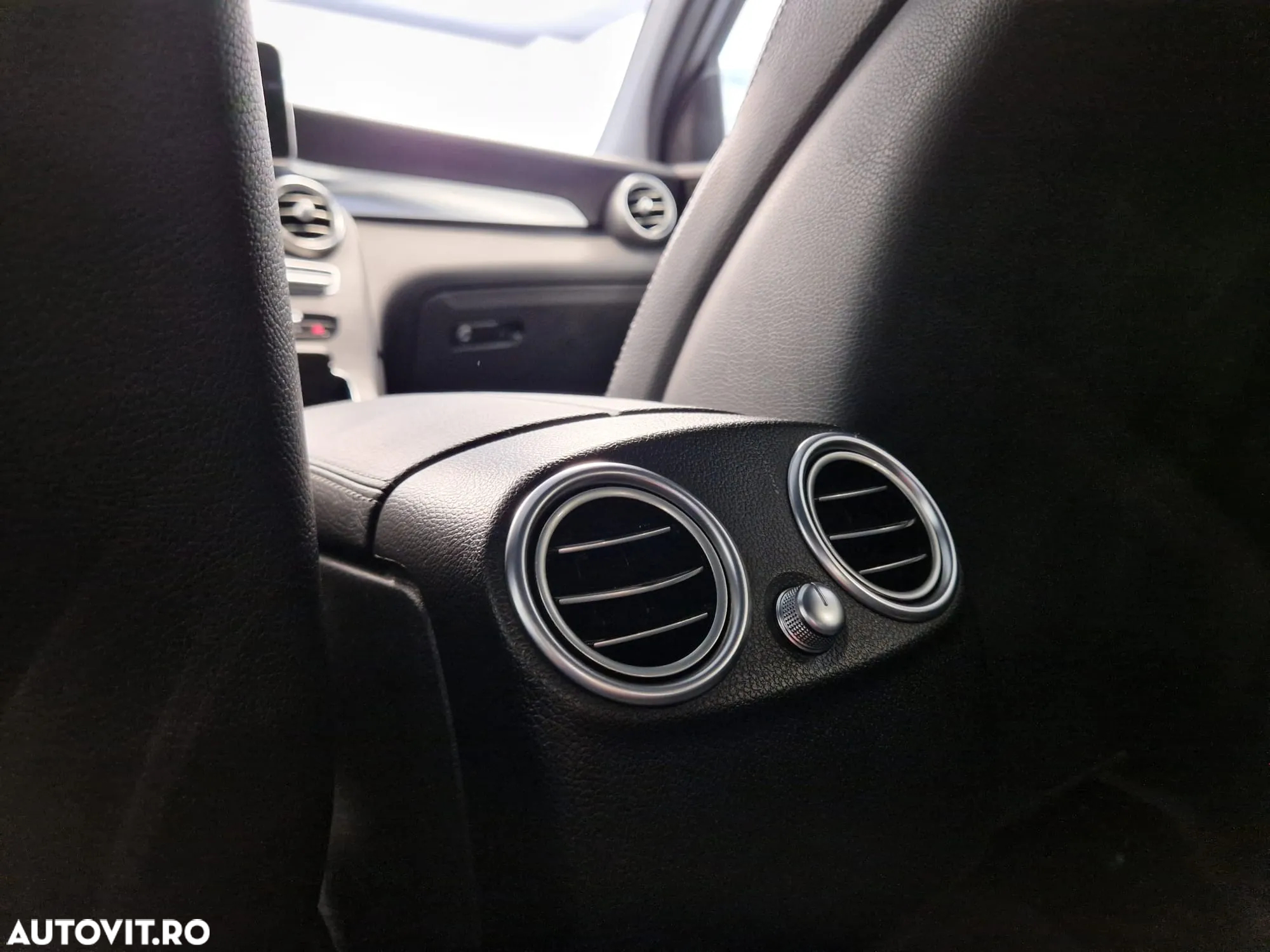 Mercedes-Benz GLC 220 d 4MATIC - 24