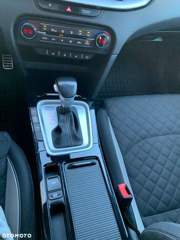Kia ProCeed - 13