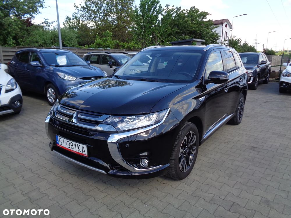 Mitsubishi Outlander 2.0 4WD Top - 8