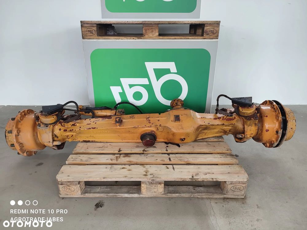 Most napędowy 134237 Carraro   Case 580 SLE - 7