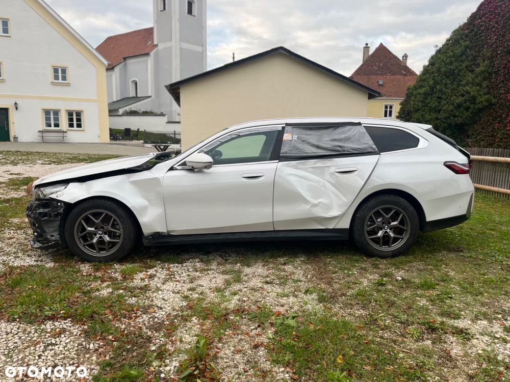 BMW Seria 5 520d xDrive mHEV - 10