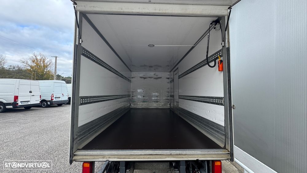 Iveco Daily 3.0 35S16H C/ Plat. Elevatória - 4