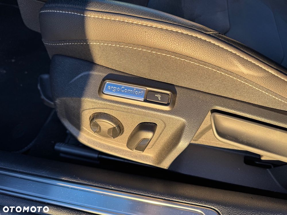 Volkswagen Arteon 2.0 TDI 4Motion R-Line DSG - 6