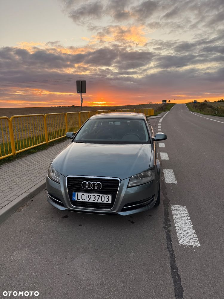 Audi A3 Sportback - 1