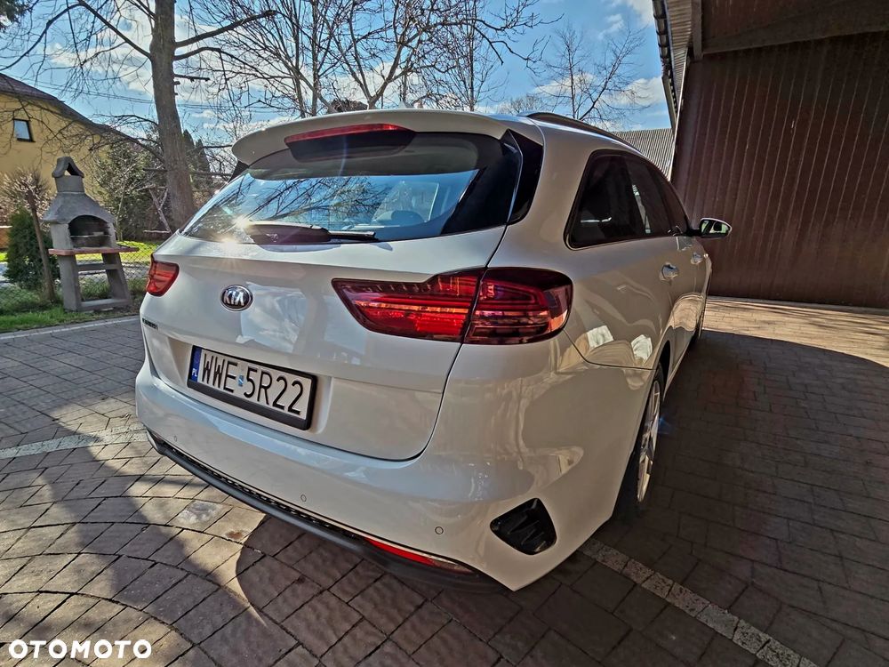 Kia Ceed 1.6 CRDi SCR M - 8