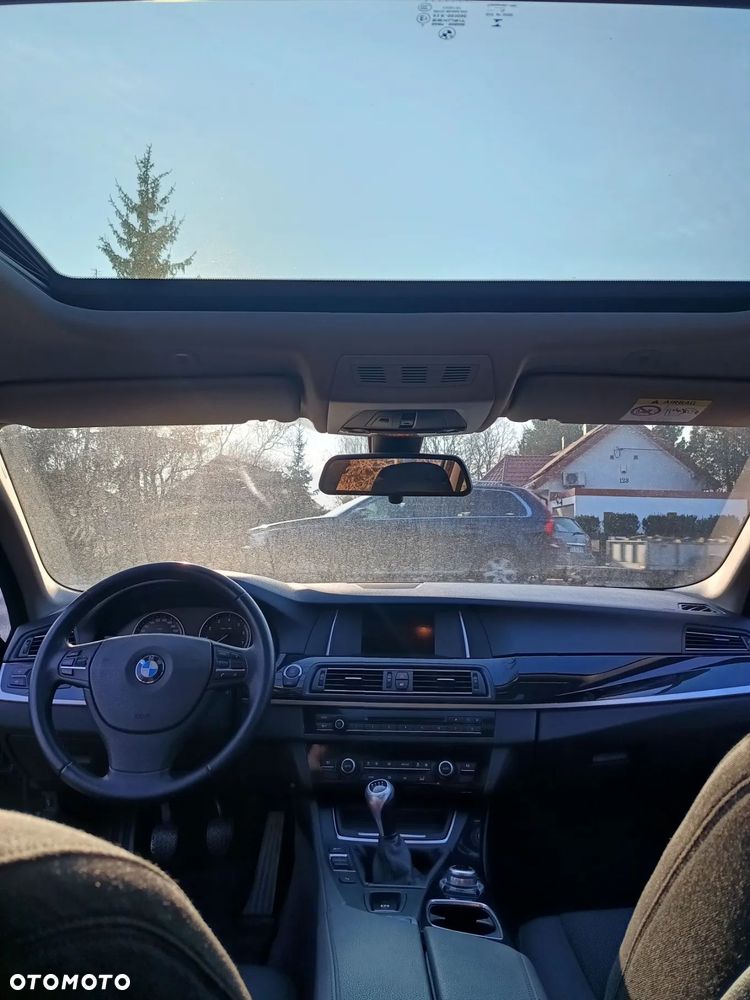 BMW Seria 5 520i - 6