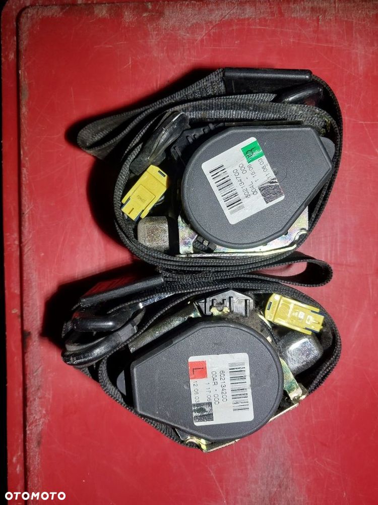 Pas bezpieczeństwa prawy lewy audi a3 8p 3 drzwi - 1