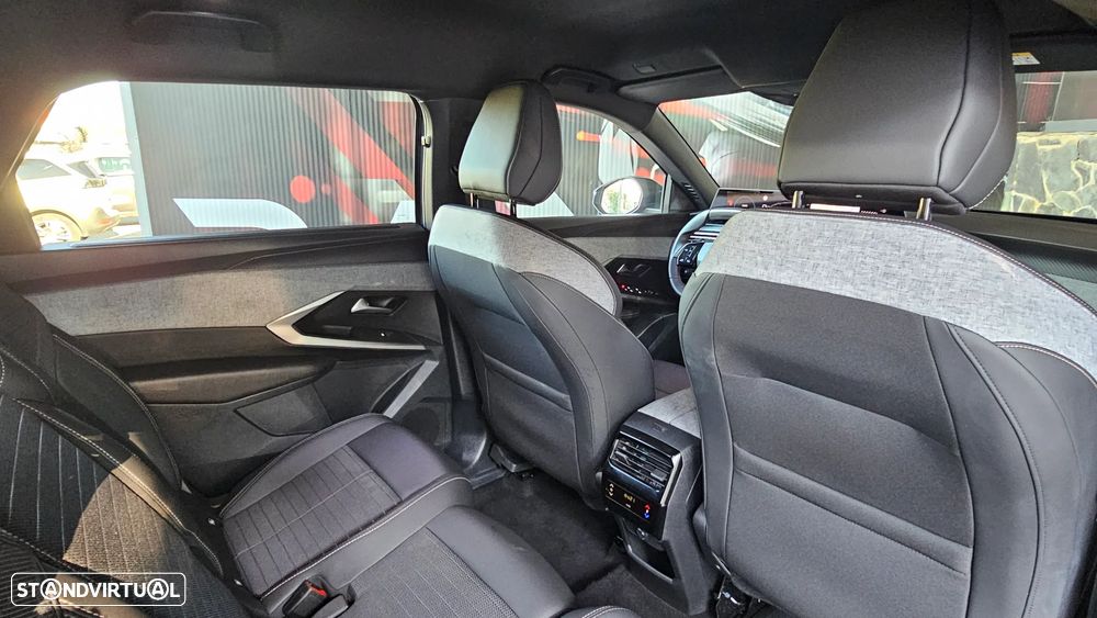 Peugeot 5008 1.2 Hybrid Allure e-DCS6 - 41