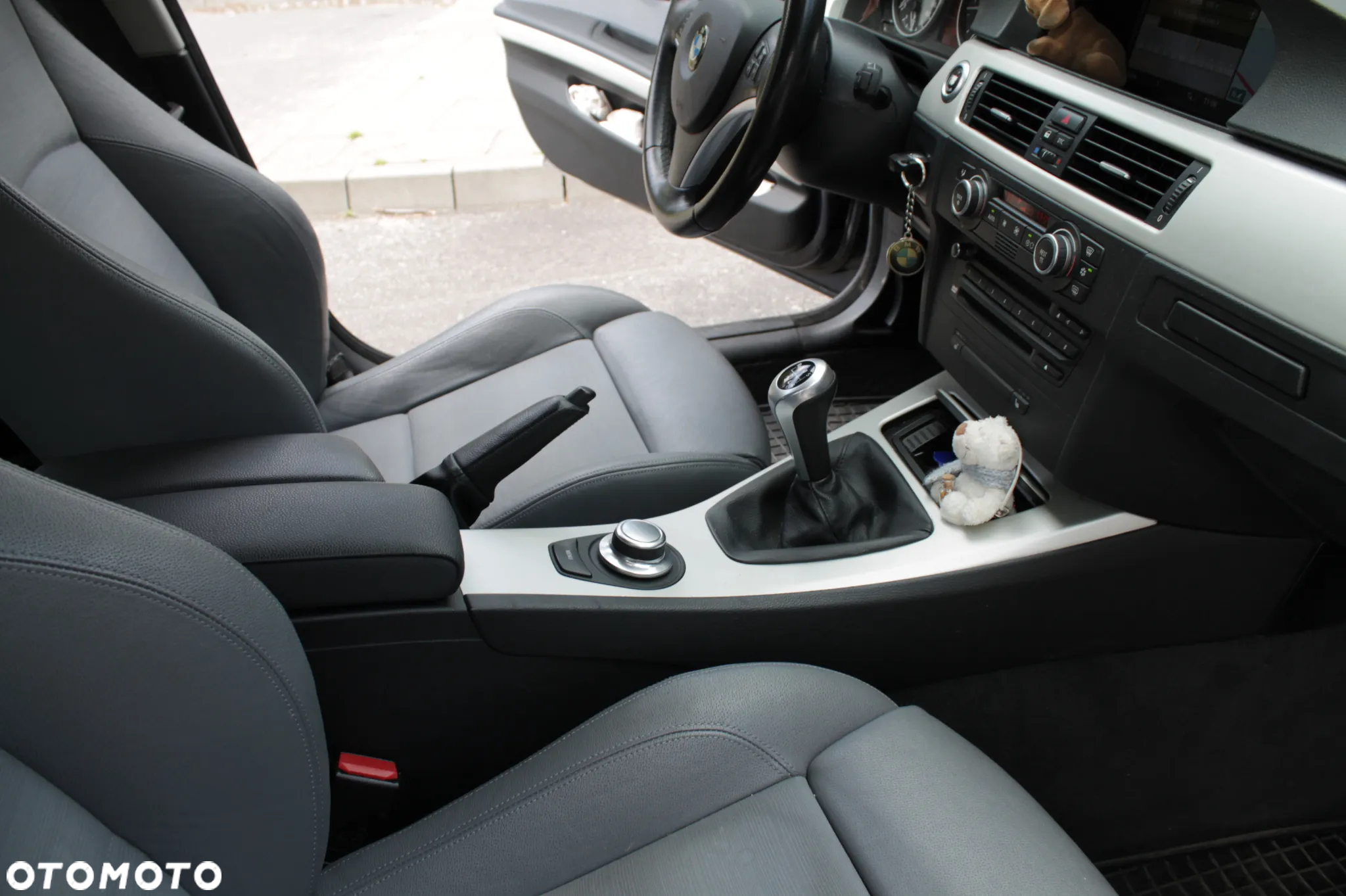 BMW Seria 3 325d DPF Touring - 26