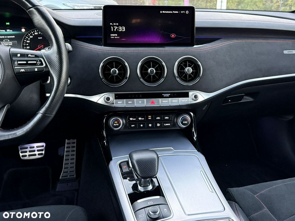 Kia Stinger - 25