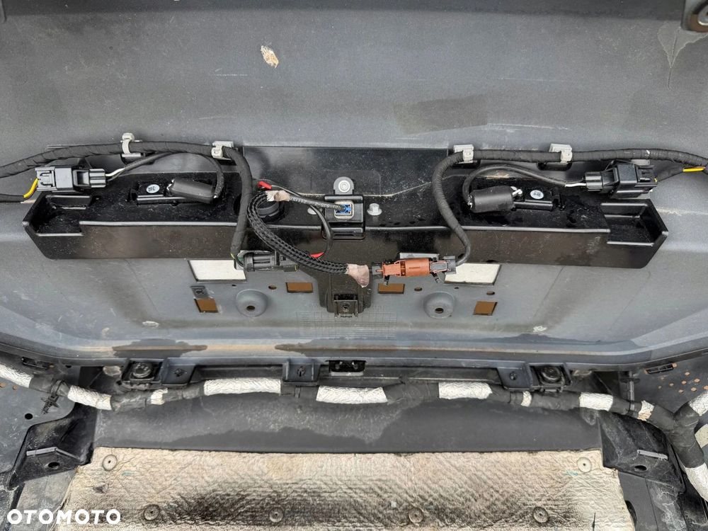 ZDERZAK Aston Martin Vantage IV 2018 ORYGINAŁ KAMERA PDC RADARY - 13