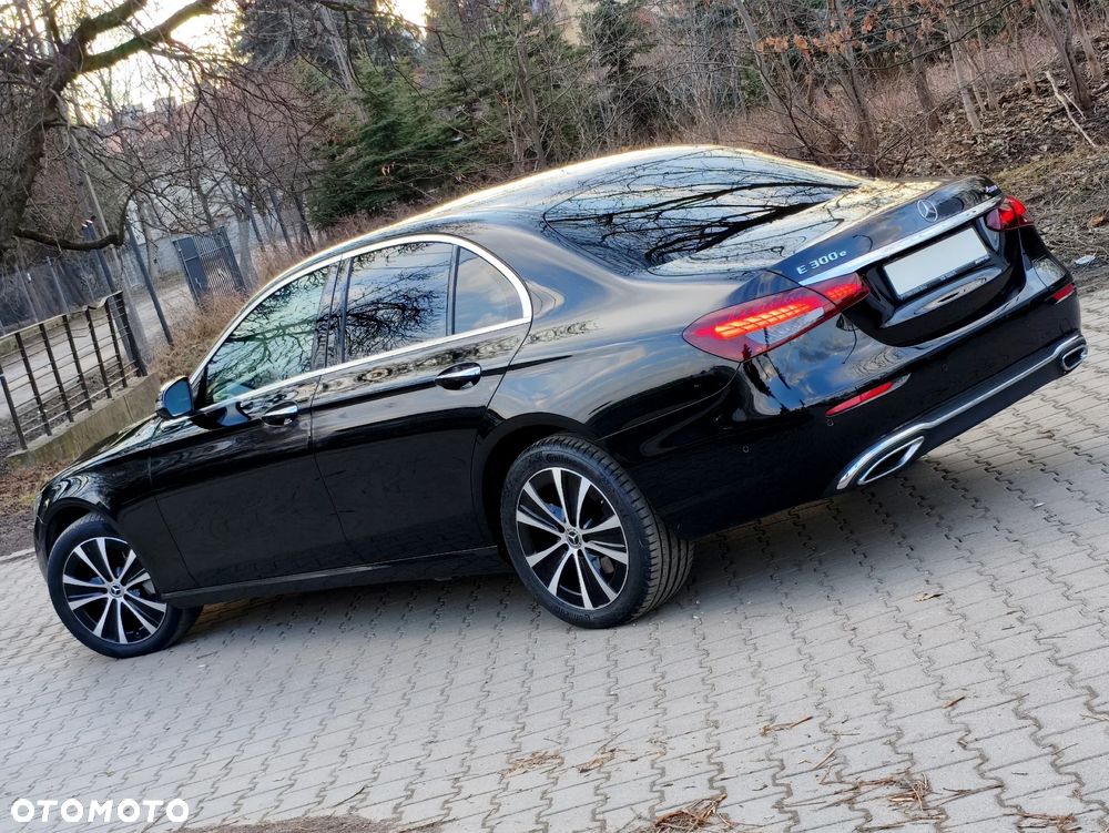 Mercedes-Benz Klasa E 300 4Matic 9G-TRONIC - 4