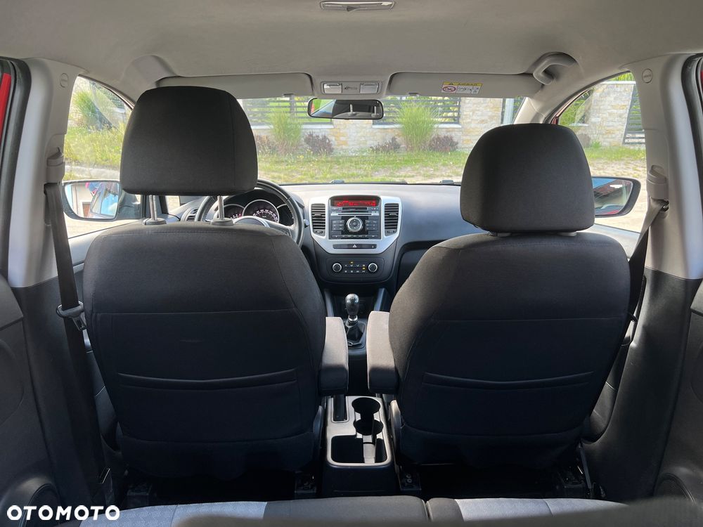 Kia Venga - 13