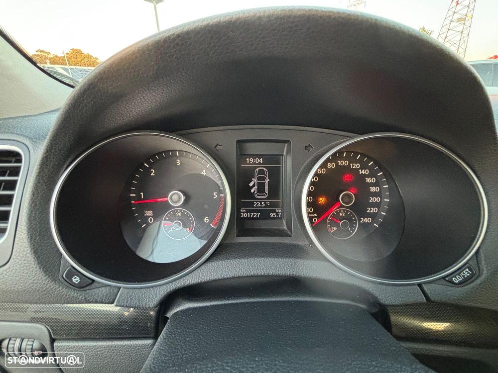 VW Golf Variant 1.6 TDi Confortline - 8