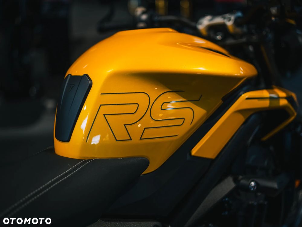 Triumph Street Triple - 7