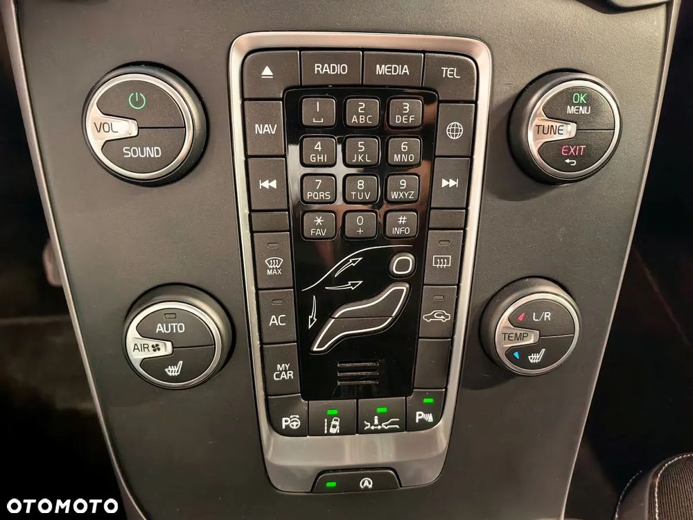 Volvo V40 D3 Summum - 11