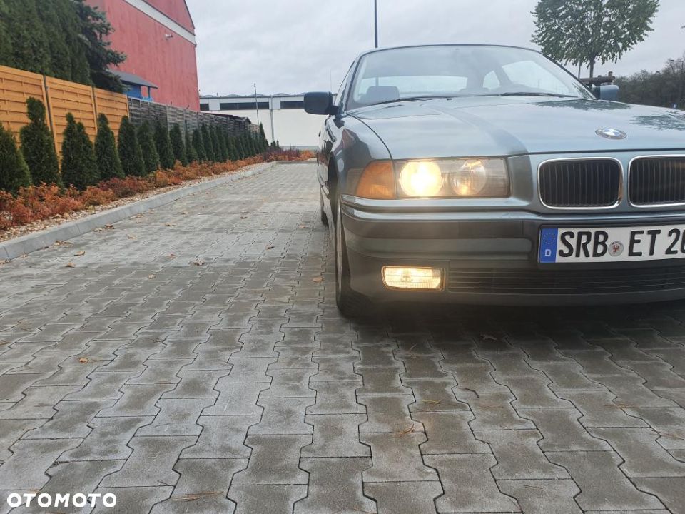 BMW Seria 3 316i - 8