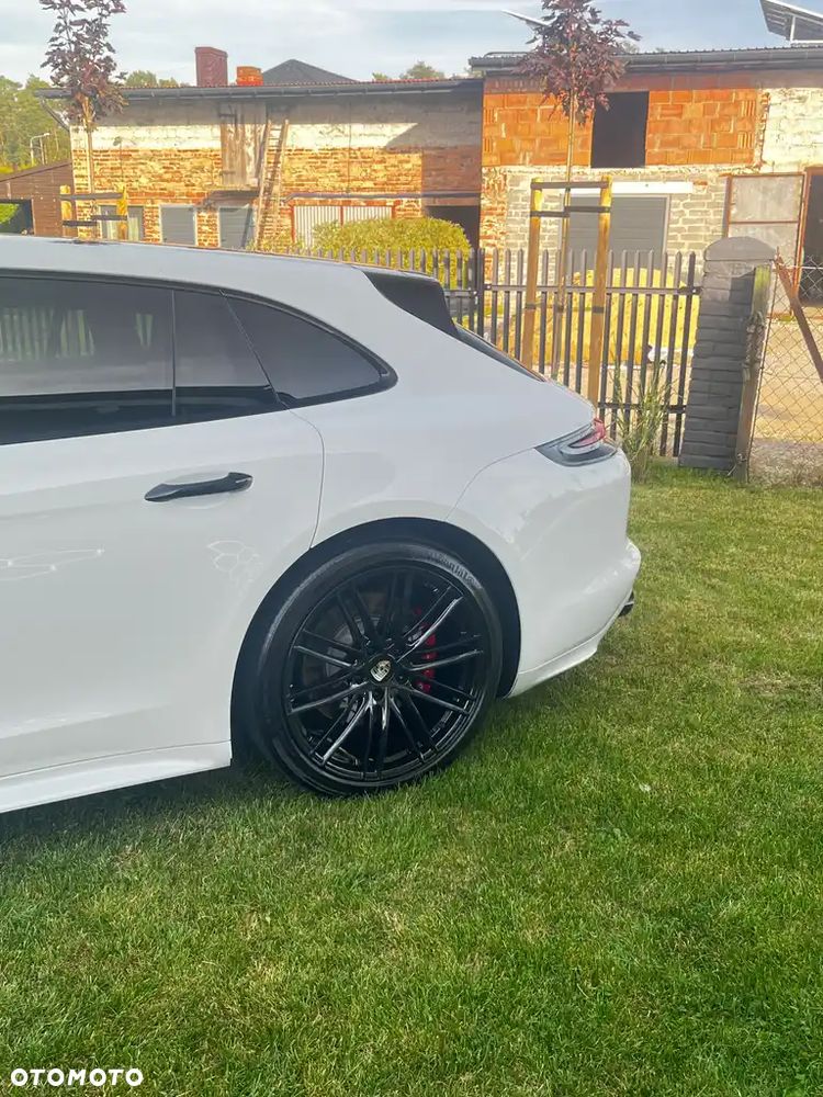 Porsche Panamera GTS GPF - 10