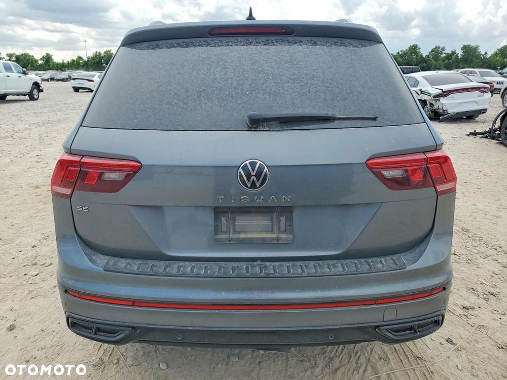 Volkswagen Tiguan - 4