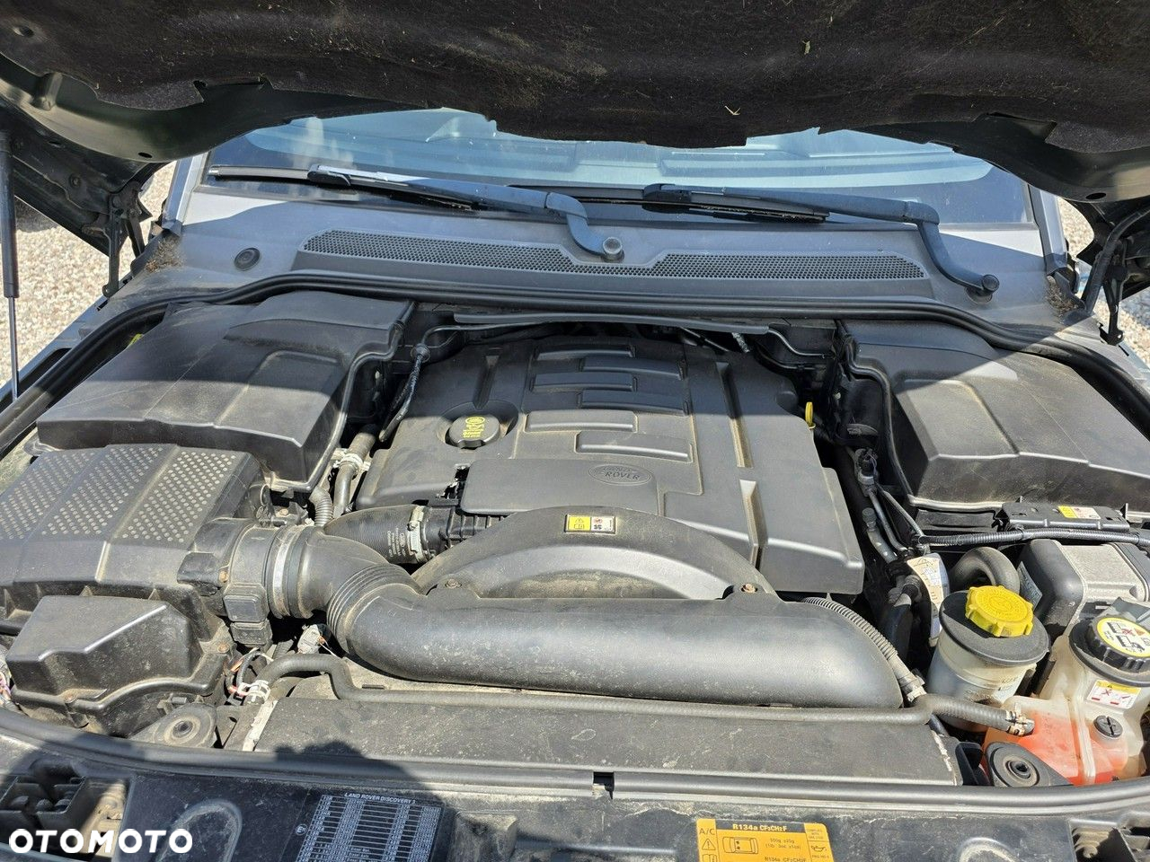 Land Rover Discovery IV 2.7D V6 S - 32
