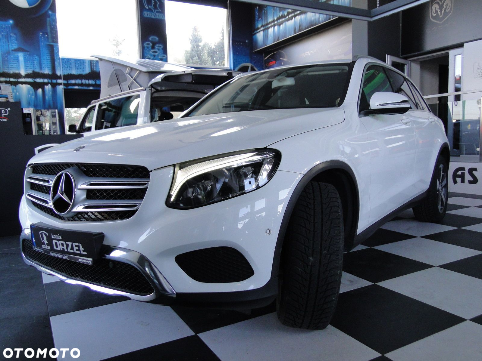 Mercedes-Benz GLC - 4