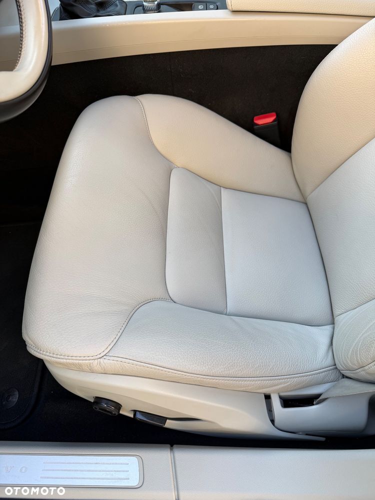 Volvo V60 D3 Geartronic Momentum Pro - 25