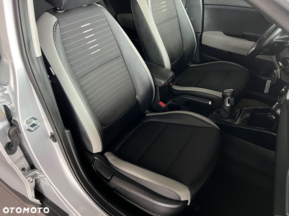Kia Stonic - 36