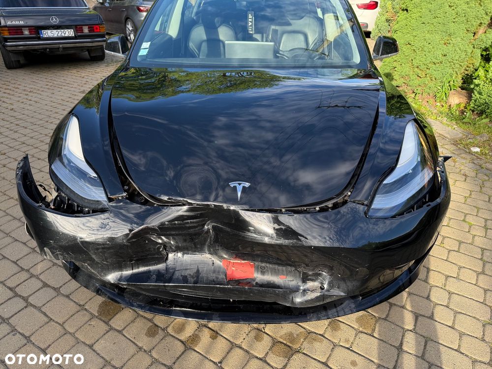 Tesla Model 3 - 9