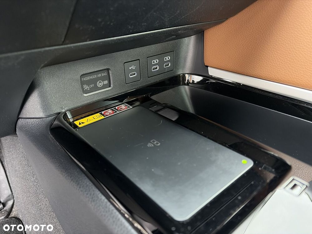 Toyota Camry - 32
