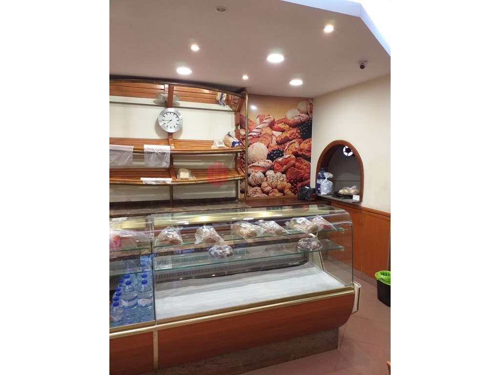 Trespasse de padaria e pastelaria com fabrico próprio em Mafamude, ... - Grande imagem: 4/22