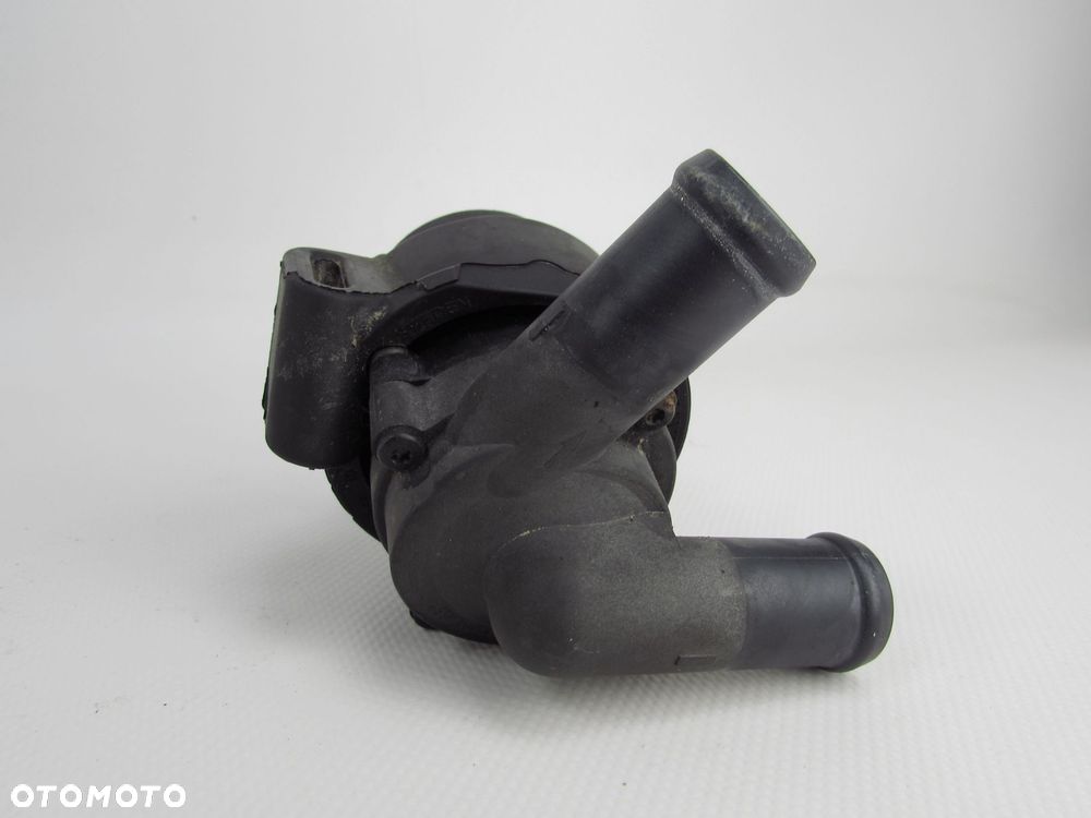 VOLVO S60 II V60 XC60 XC90 II 10- POMPA OBIEGU WODY 1319708 31332380 - 2