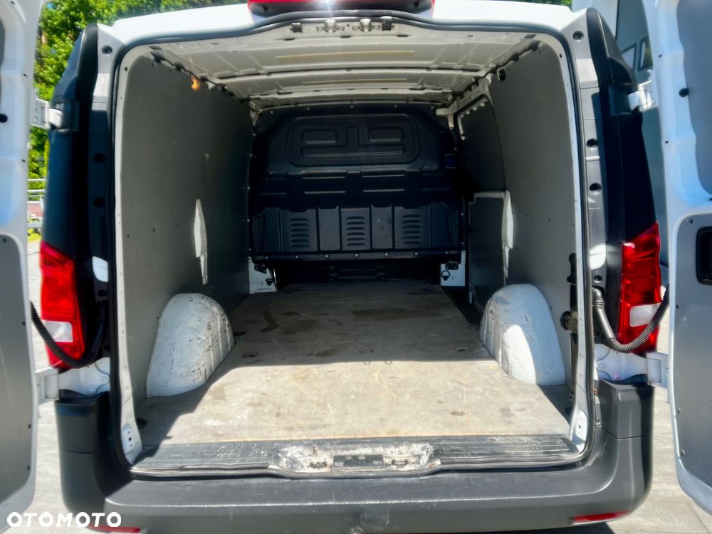 Mercedes-Benz Vito 111 - 8