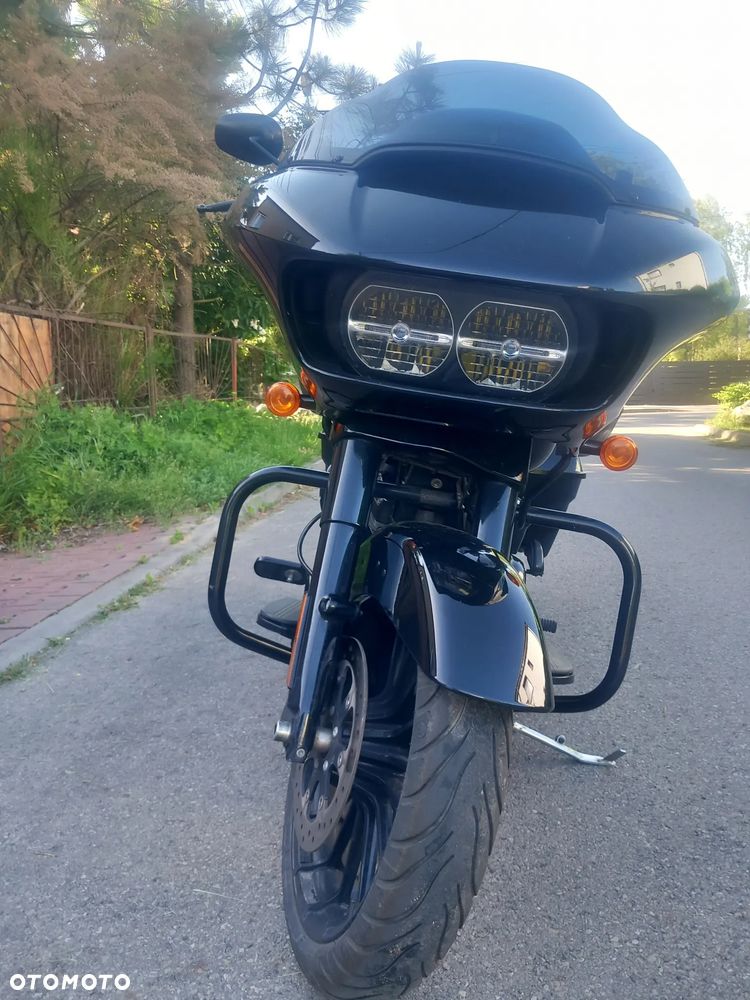 Harley-Davidson Touring Road Glide - 20