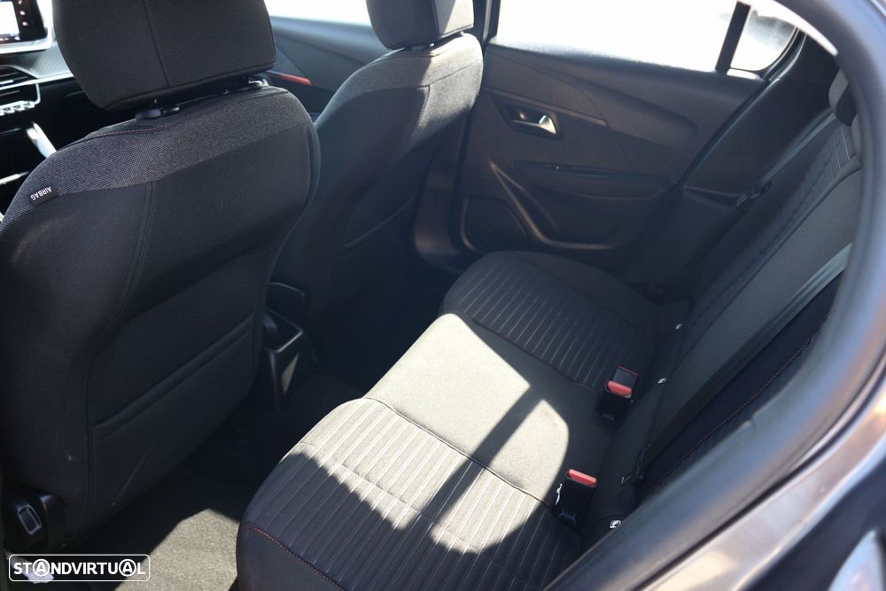 Peugeot 208 1.2 PureTech Active Pack - 38