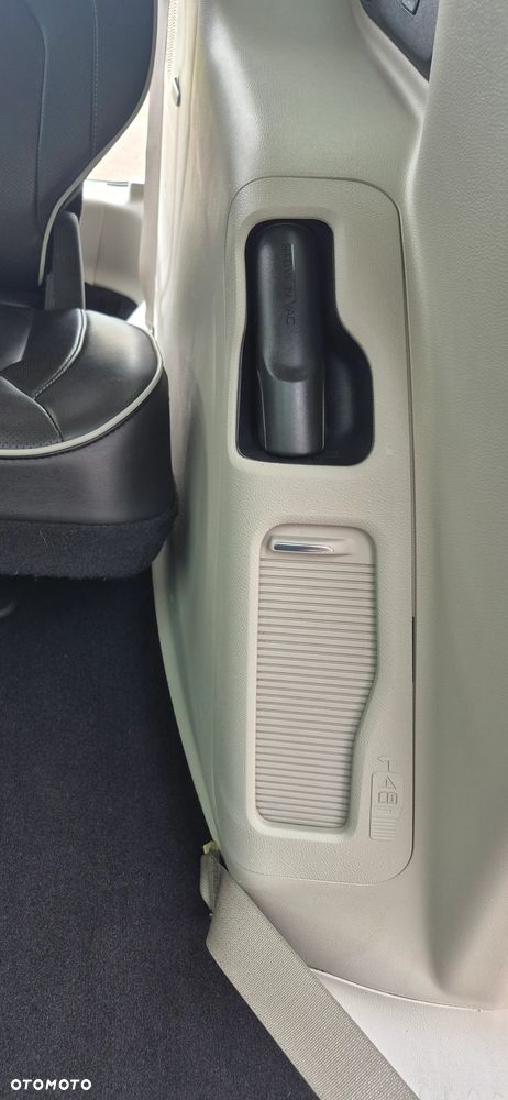Chrysler Pacifica - 28