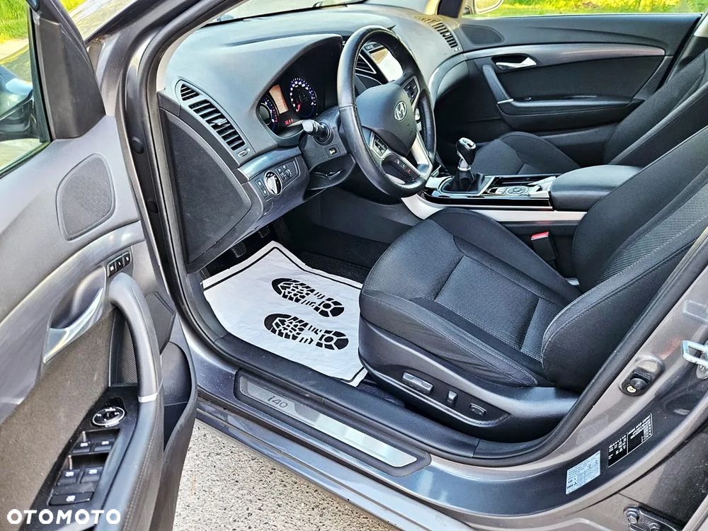 Hyundai i40 2.0 Premium - 18