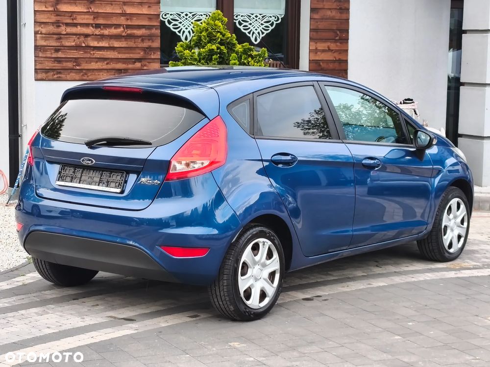 Ford Fiesta 1.3 Ghia - 21
