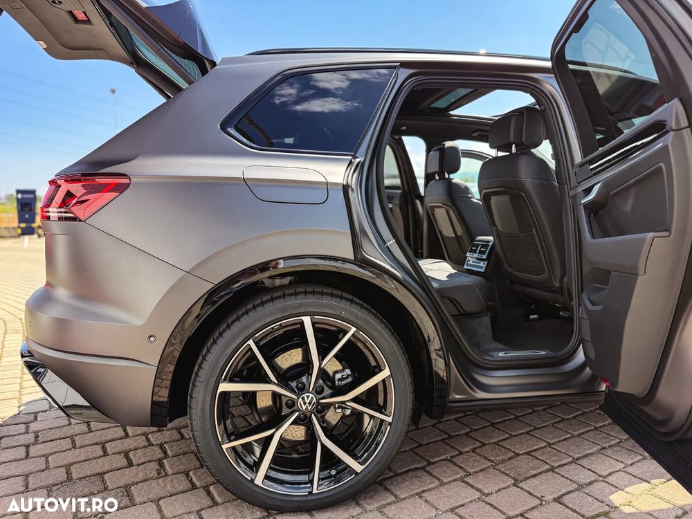 Volkswagen Touareg V6 TDI 4MOTION R-Line - 12