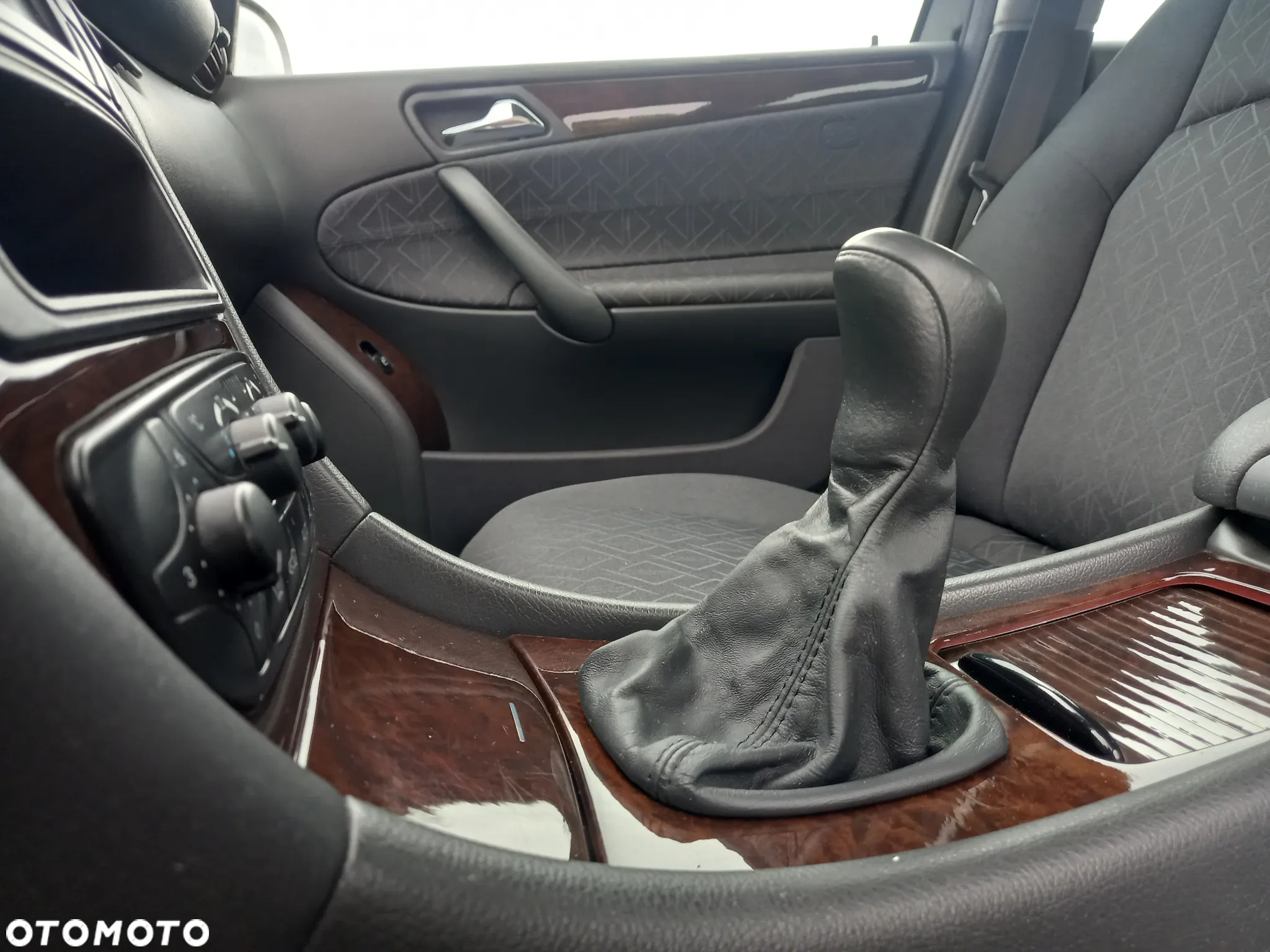 Mercedes-Benz Klasa C 180 Kompressor Elegance - 18