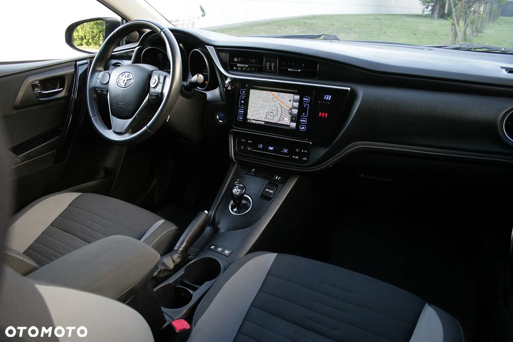 Toyota Auris - 14