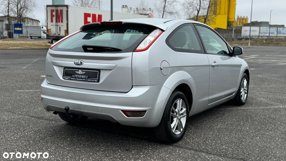 Ford Focus 1.6 16V Style+ - 2